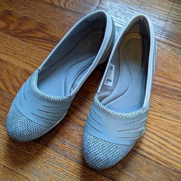 Puma slip on flats